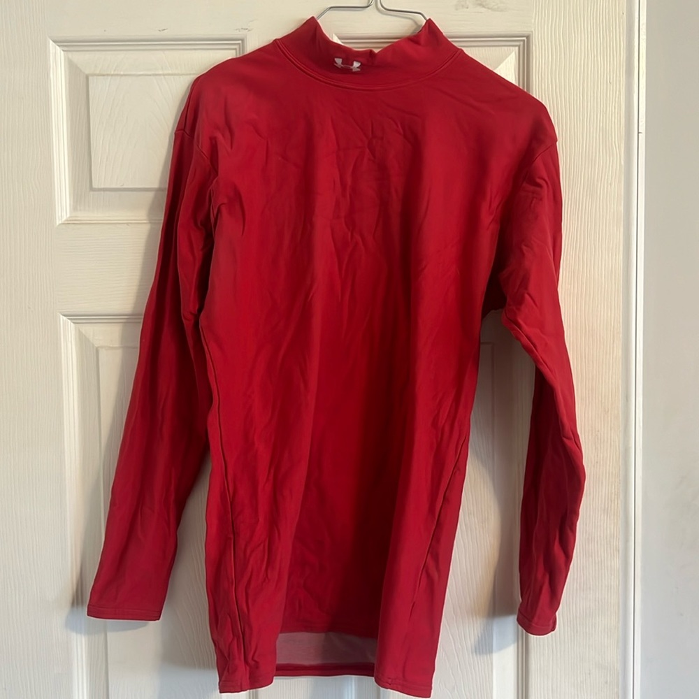 Long sleeve under armor cold tech.